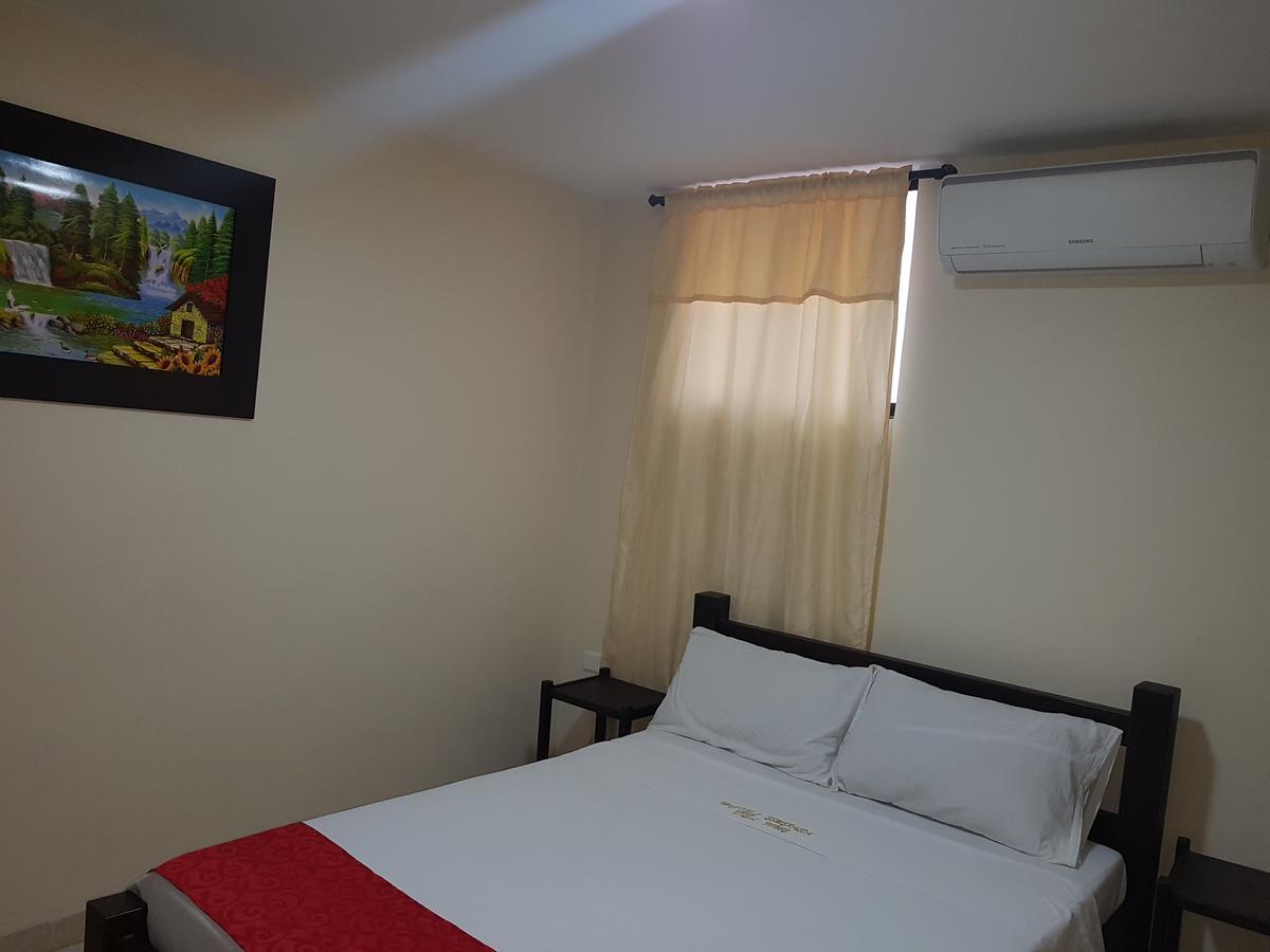 Hotel Esmeralda 圣希尔 外观 照片